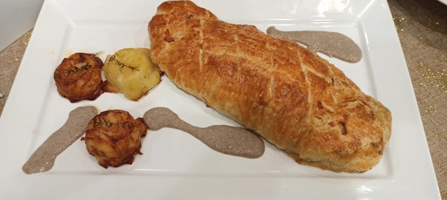 WELLINGTON DE PAVO CON SALSA DE CHAMPIÑONES