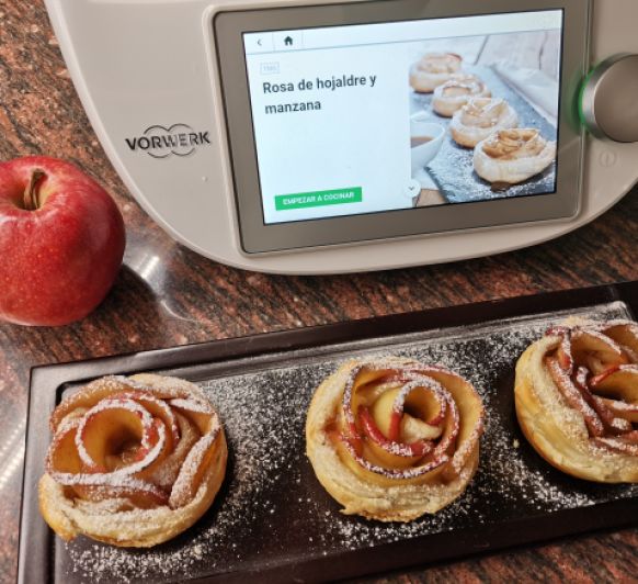 Rosas de hojaldre y manzana